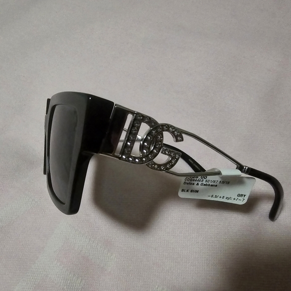Dolce & Gabbana NWT Black sunglasses 💕 - Picture 6 of 12